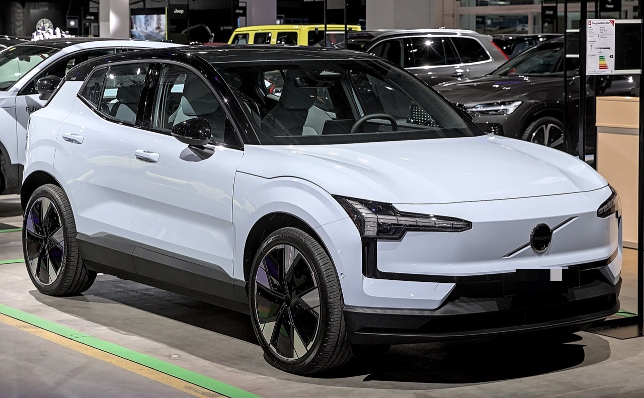 Volvo EX30: Scandinavian Cool, City-Sized