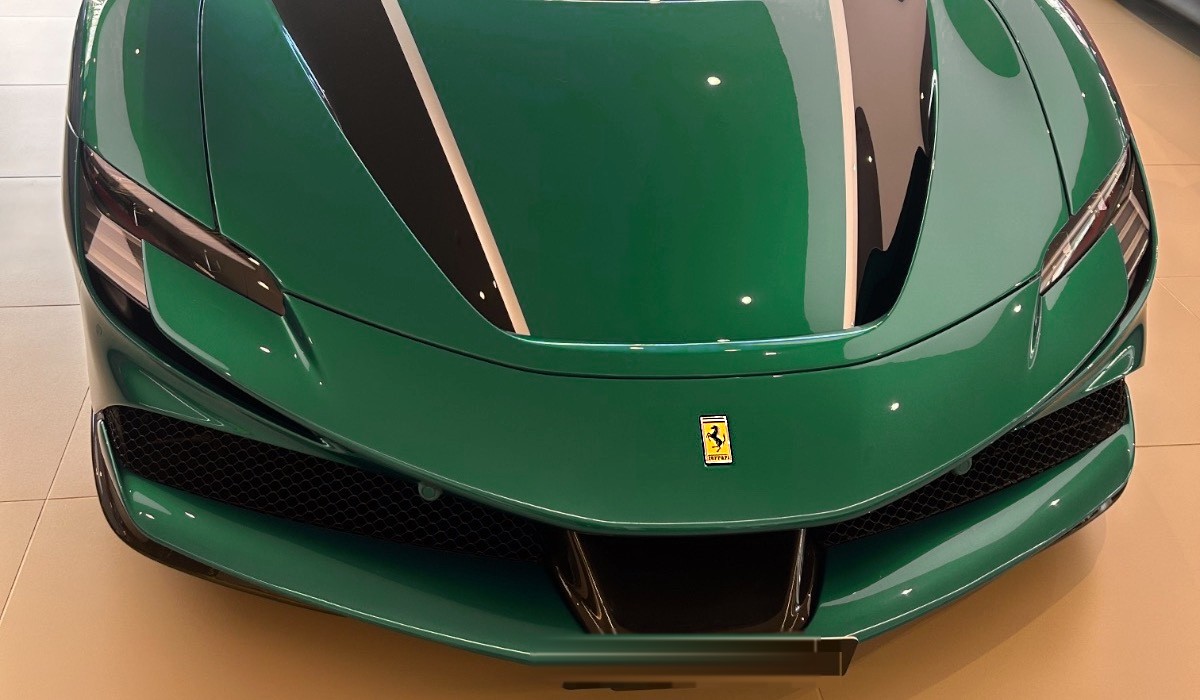 Ferrari SF90 Spider