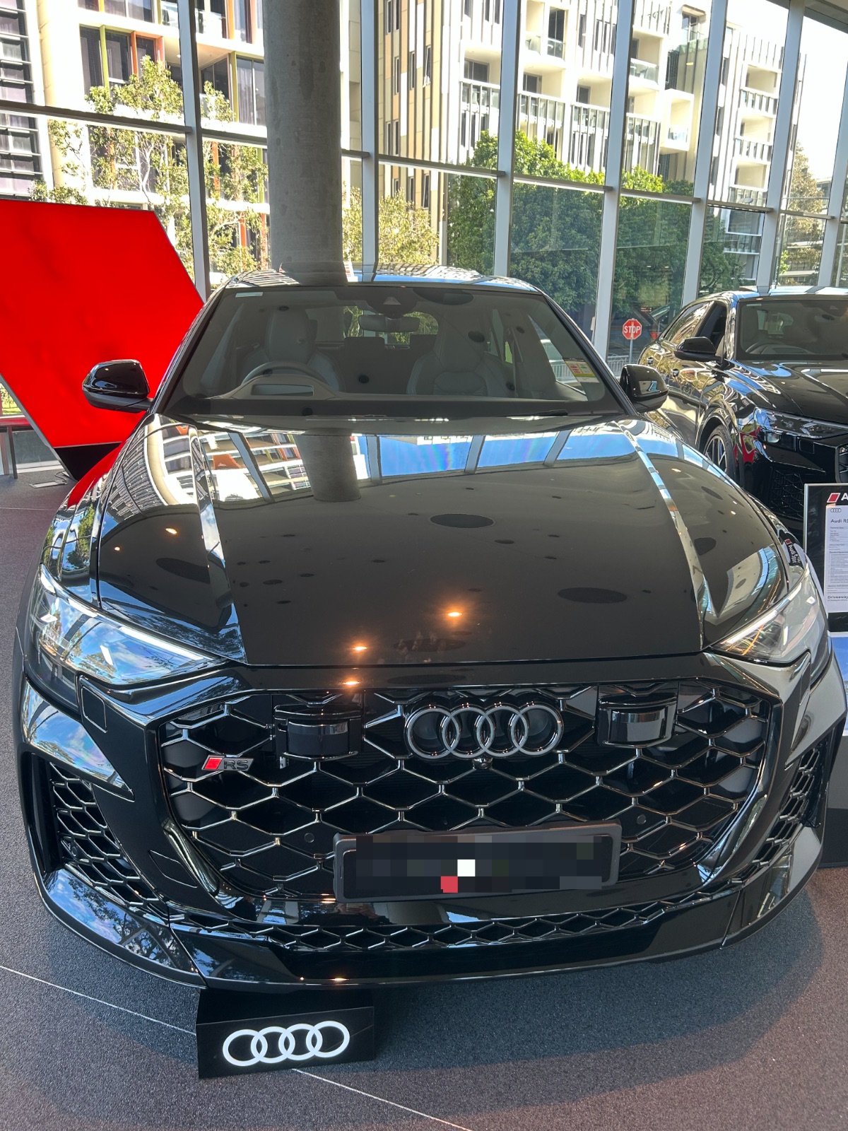 RS Q8, dressed in black